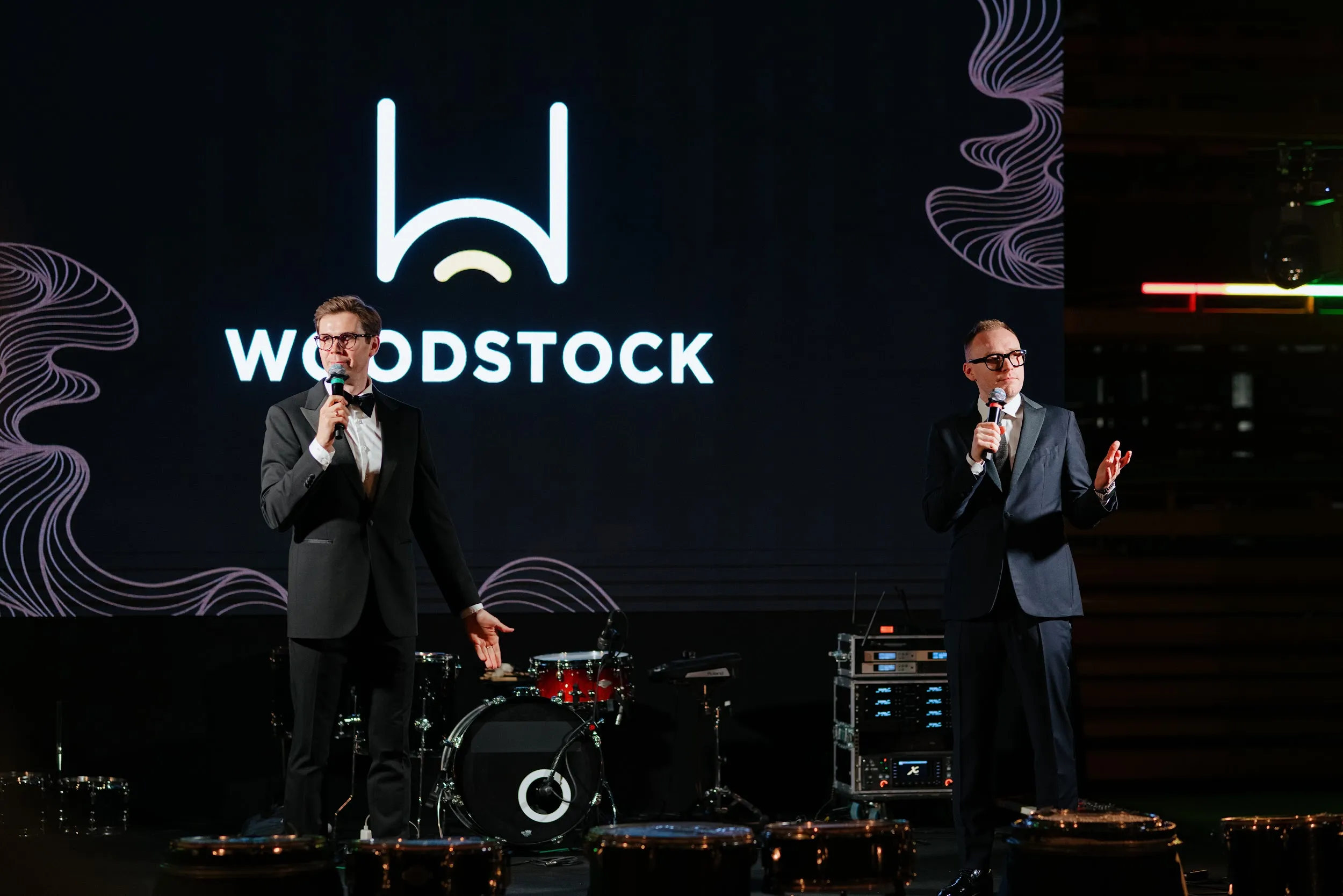 Ведущий Олег Ефимкин