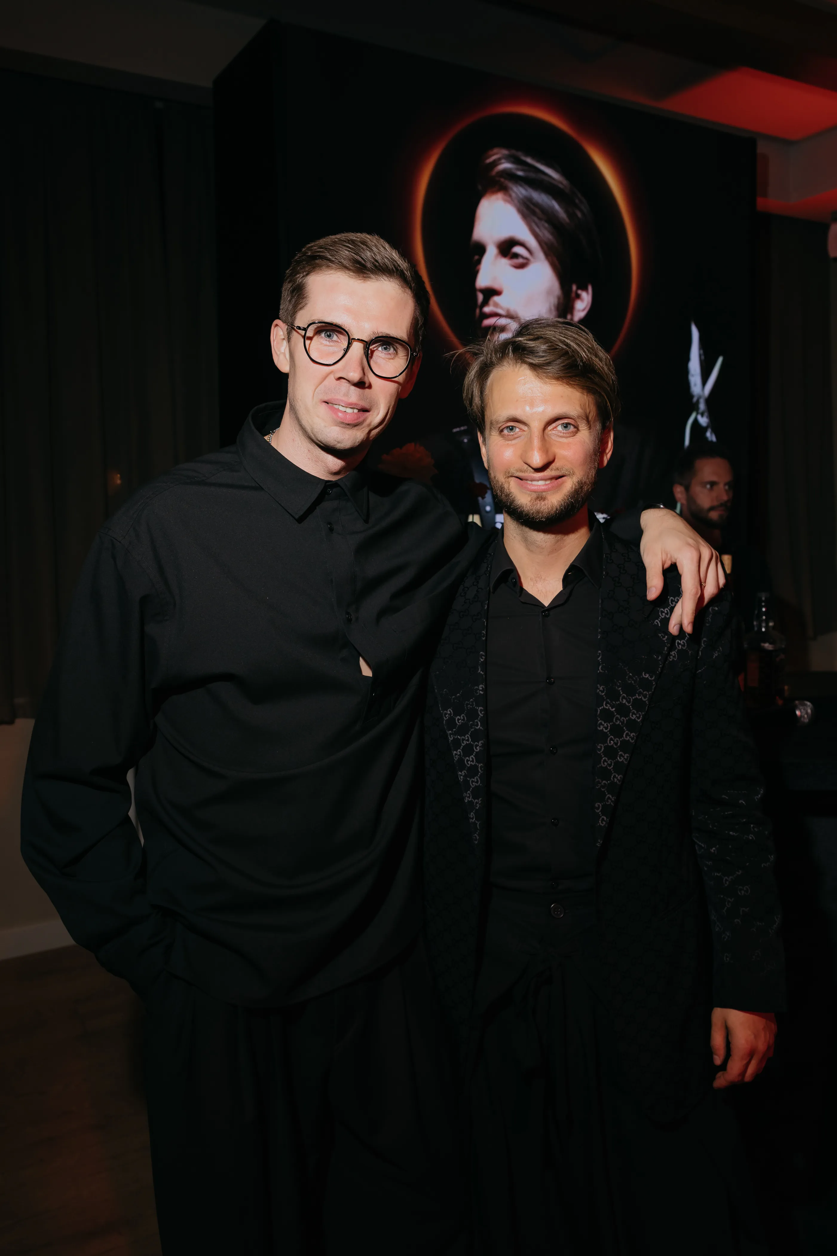 Ведущий Олег Ефимкин